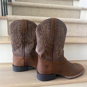 Brown Men’s Western Cowboy Boots - Classic Embroidered Shaft